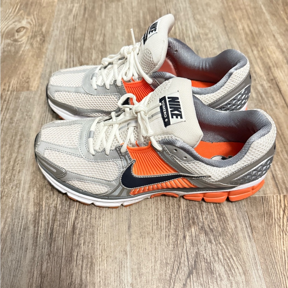 Nike Vomero 5